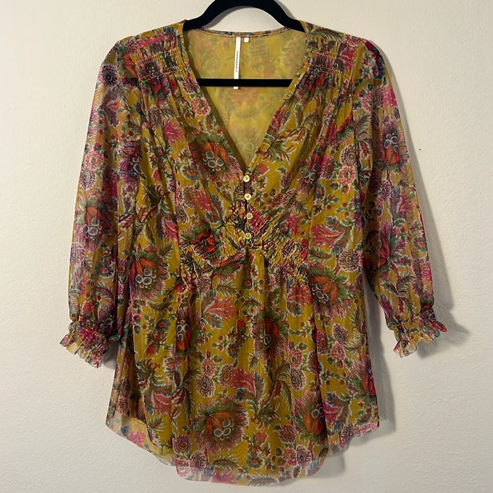 Anthropologie Gretchen Floral Gold Mesh V-Neck Smocked Blouse Size XS